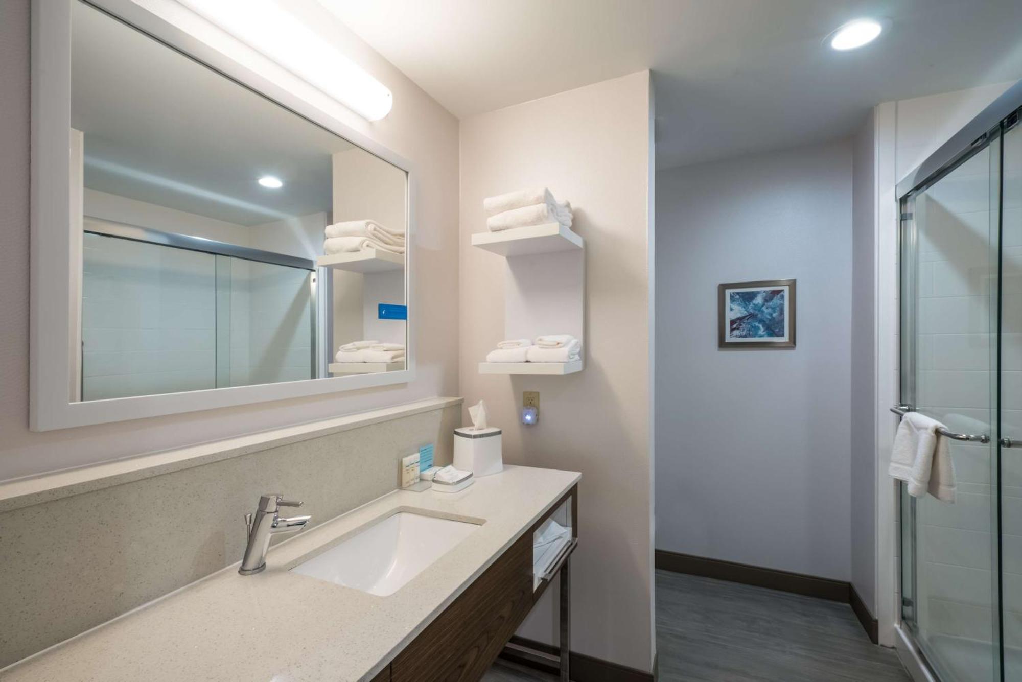 Hampton Inn Newport Exteriér fotografie