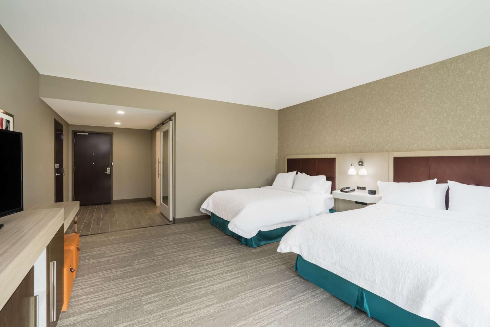Hampton Inn Newport Exteriér fotografie
