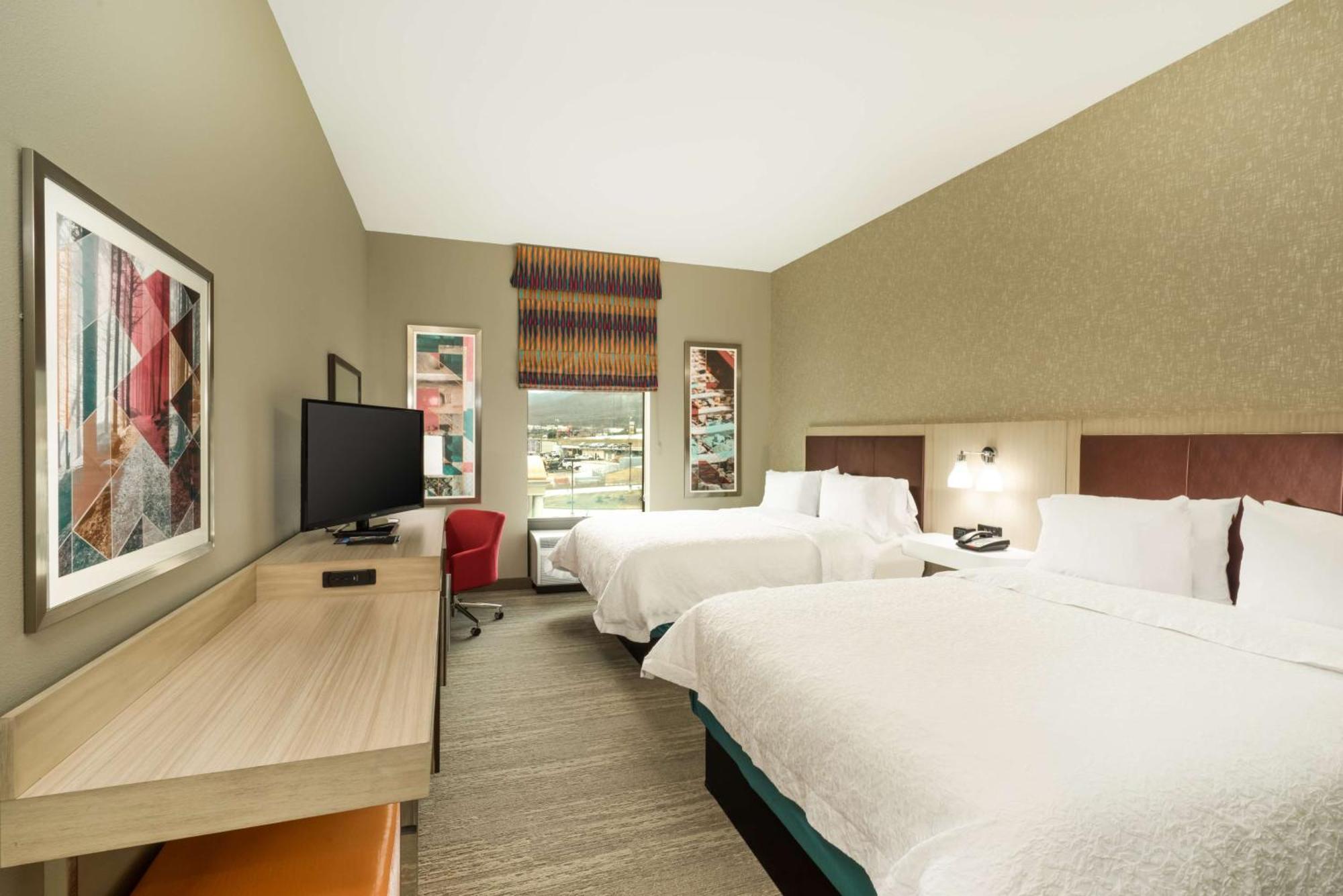 Hampton Inn Newport Exteriér fotografie