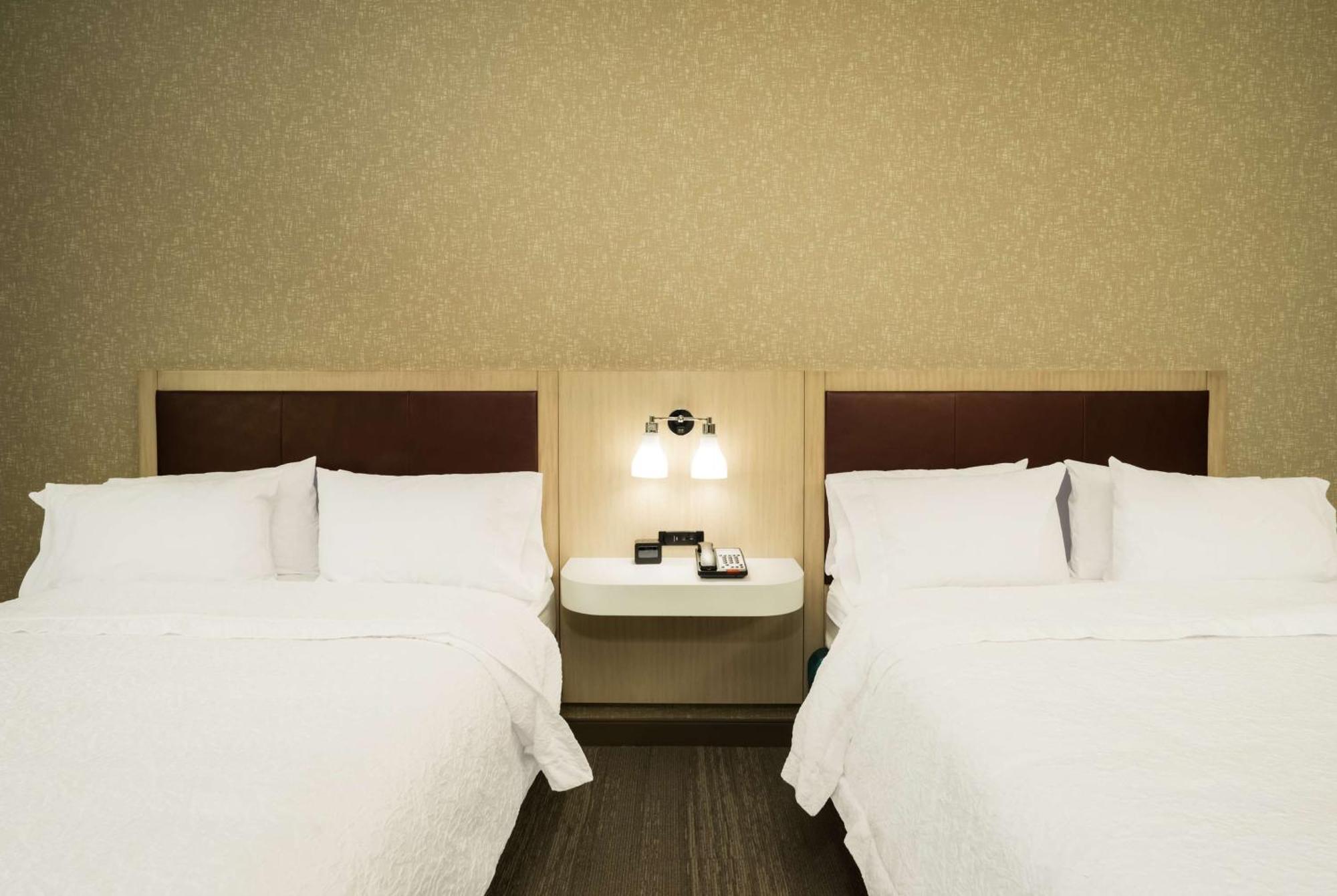 Hampton Inn Newport Exteriér fotografie