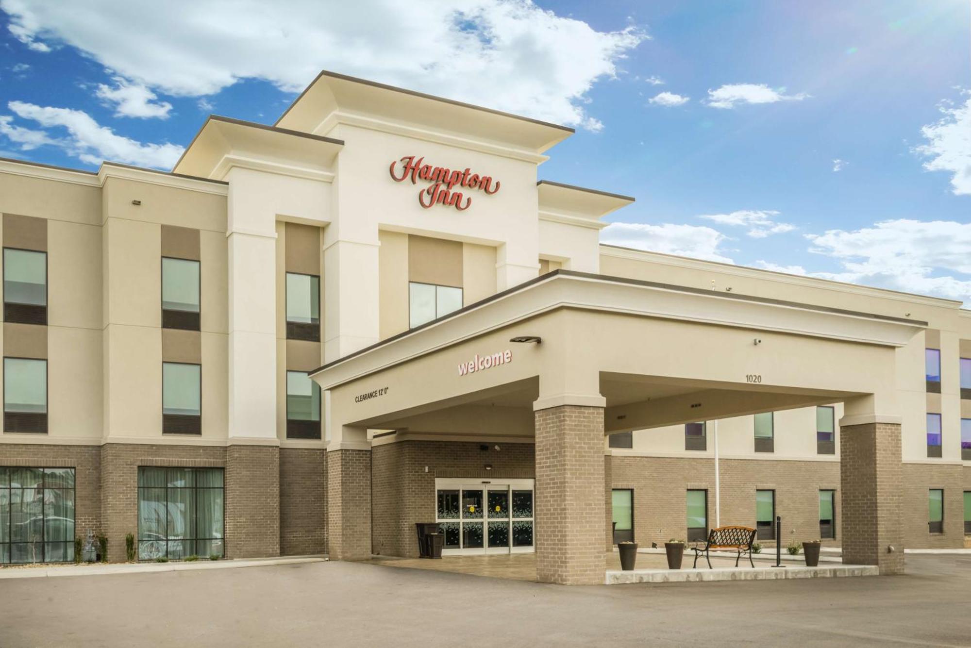 Hampton Inn Newport Exteriér fotografie